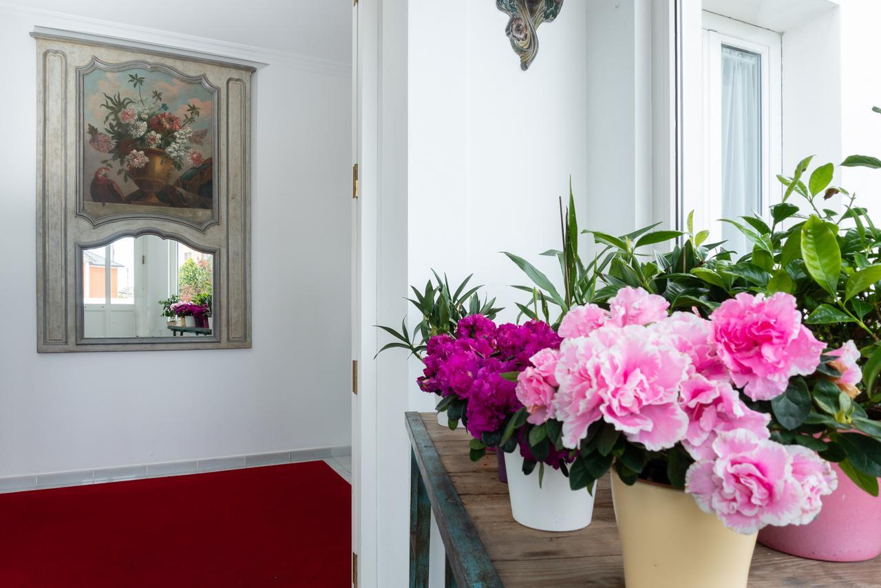 La Casa De Las Camelias Busto Екстер'єр фото